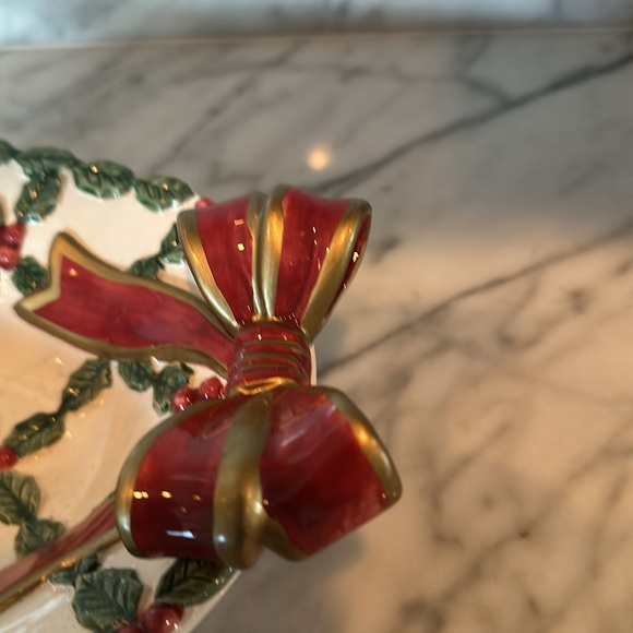 Very cute in perfect condition - no flaws or chips - candy or nut holiday dish. - Picture 3 of 5